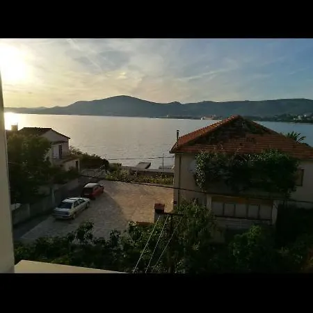 Apartman Mijic Trogir Exterior photo